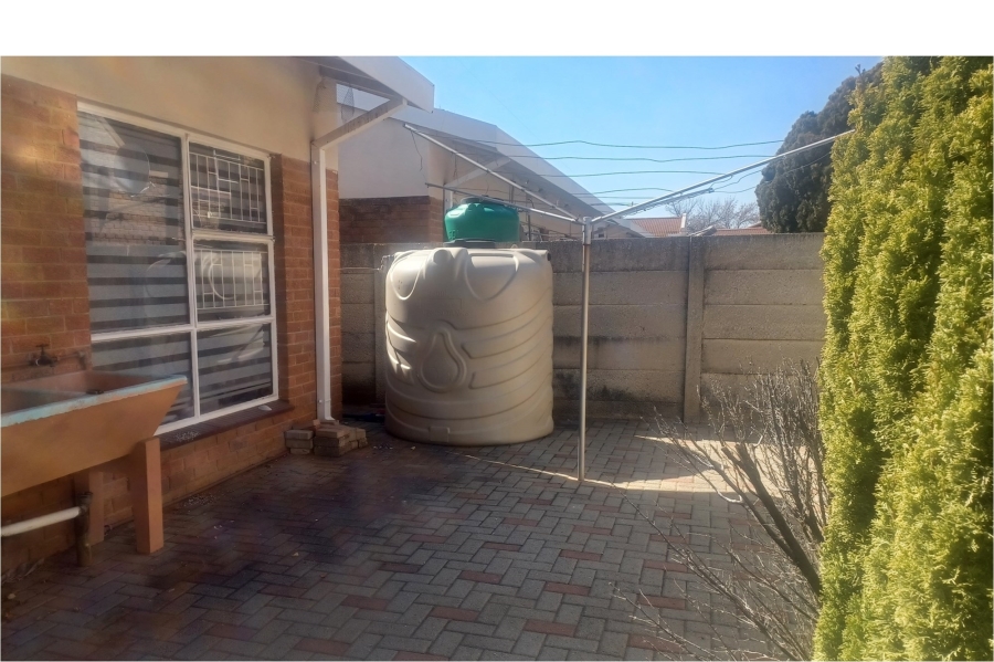 3 Bedroom Property for Sale in Naudeville Free State